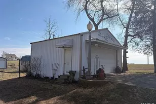 210 Aldergate St, Farmington, MO 63640 - Photo 5