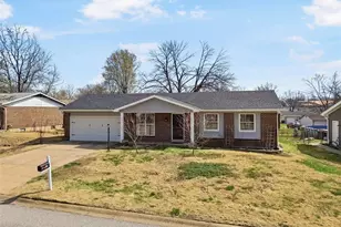 626 Lime Rock Dr, Saint Charles, MO 63304 - Photo 3