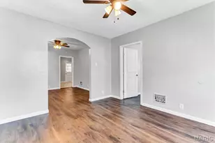 7048 Lansdowne Ave, Saint Louis, MO 63109 - Photo 13