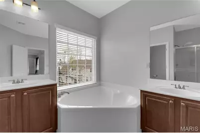 18 Bayberry Meadows Court, O'Fallon, MO 63366 - Photo 31