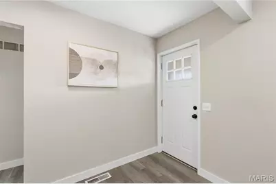 1 Hazelnut Court, Florissant, MO 63033 - Photo 5