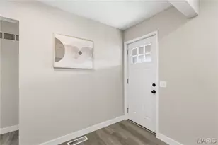 1 Hazelnut Ct, Florissant, MO 63033 - Photo 5