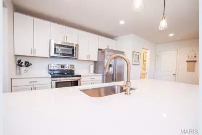 635 Maple Forest #24, Kirkwood, MO 63122 - Photo 11