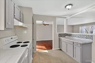 35 Deborah Dr, Saint Peters, MO 63376 - Photo 9