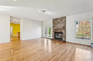 917 Oak Glen Manor Ct, Kirkwood, MO 63122 - Photo 17