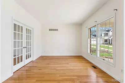 917 Oak Glen Manor Court, Kirkwood, MO 63122 - Photo 11