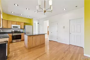 917 Oak Glen Manor Ct, Kirkwood, MO 63122 - Photo 19