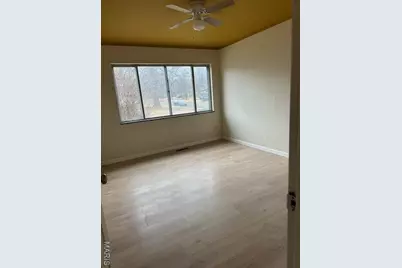 2340 Johnstown Drive, Florissant, MO 63033 - Photo 7