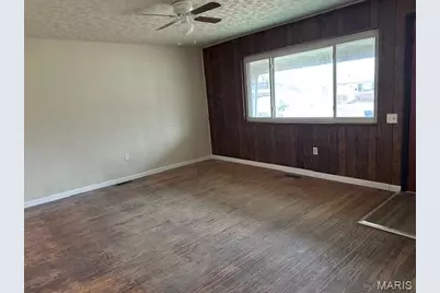 2340 Johnstown Drive, Florissant, MO 63033 - Photo 9