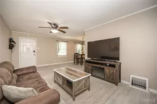 9305 Cloverhurst Dr, Affton, MO 63123 - Photo 7