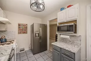 9305 Cloverhurst Dr, Affton, MO 63123 - Photo 15