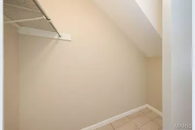 7632 Hazelcrest Drive, Hazelwood, MO 63042 - Photo 19