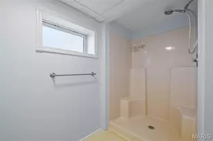 15 Oakwood Ln, Saint Louis, MO 63129 - Photo 31