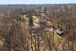 15 Oakwood Ln, Saint Louis, MO 63129 - Photo 53