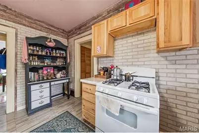 9726 Lackland Road, Overland, MO 63114 - Photo 11