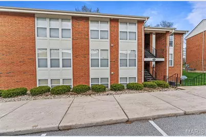 1943 Greenpoint Drive #301, Kirkwood, MO 63122 - Photo 1