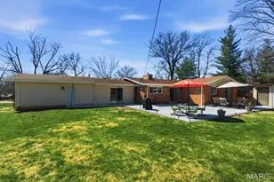 426 Brooktree Dr, Ballwin, MO 63011 - Photo 53