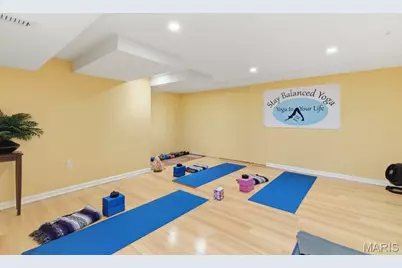 426 Brooktree Drive, Ballwin, MO 63011 - Photo 45