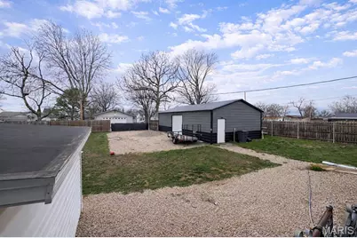 103 N Country Lane, Desloge, MO 63601 - Photo 5