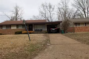 9742 Wendell Dr, Saint Louis, MO 63136 - Photo 3