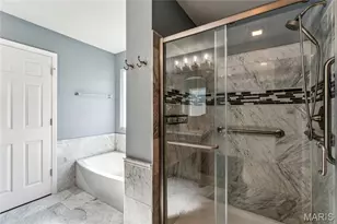 166 Old Williamsburg Pkwy, Wentzville, MO 63385 - Photo 17