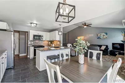 166 Old Williamsburg Parkway, Wentzville, MO 63385 - Photo 9