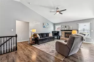 166 Old Williamsburg Pkwy, Wentzville, MO 63385 - Photo 7