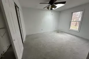 7716 Circle Dr, Saint Louis, MO 63121 - Photo 7