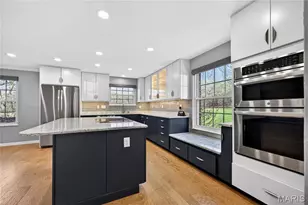 2323 Manor Grove Dr, Chesterfield, MO 63017 - Photo 7