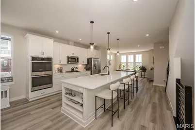 1329 W Gateway Heights, Richmond Heights, MO 63144 - Photo 9