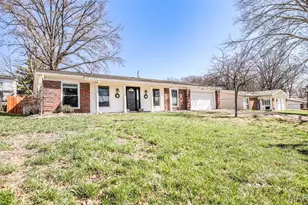 4839 Hursley Dr, Saint Louis, MO 63128 - Photo 33