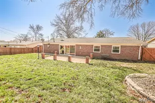 4839 Hursley Dr, Saint Louis, MO 63128 - Photo 31