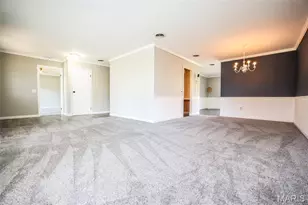 4839 Hursley Dr, Saint Louis, MO 63128 - Photo 7