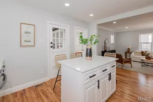 6409 Myrlette Ct, Saint Louis, MO 63116 - Photo 9