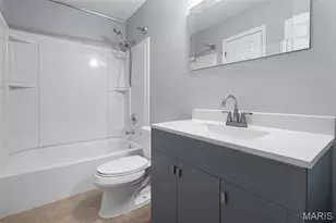 8985 S Swan Cir, Saint Louis, MO 63144 - Photo 15