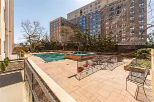 900 S Hanley Rd, Saint Louis, MO 63105 - Photo 33