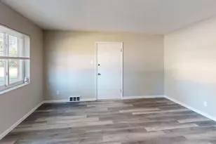 1 Bruce Dr, Florissant, MO 63031 - Photo 9