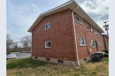 2 Bruce Drive, Florissant, MO 63031 - Photo 3