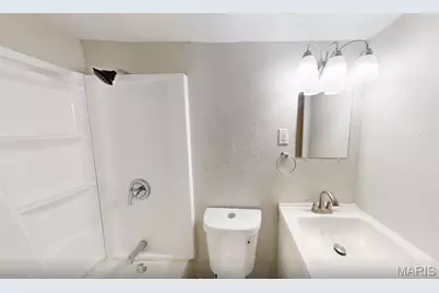 2 Bruce Drive, Florissant, MO 63031 - Photo 9