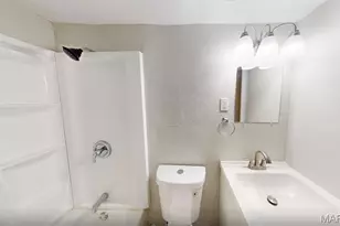 2 Bruce Dr, Florissant, MO 63031 - Photo 9