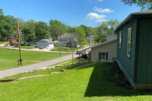 208 E High St, Shelbyville, MO 65565 - Photo 21