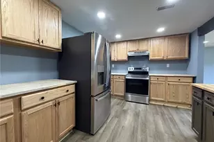 208 E High St, Shelbyville, MO 65565 - Photo 7