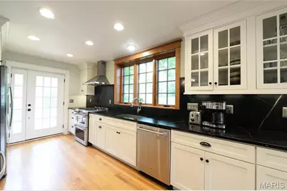 418 Carswold Drive, Saint Louis, MO 63105 - Photo 3