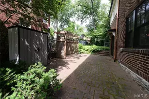 418 Carswold Dr, Saint Louis, MO 63105 - Photo 43