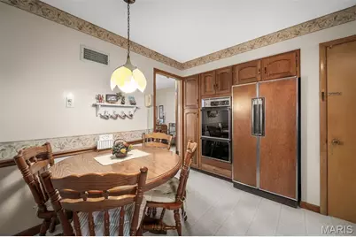 227 Hernan Drive, Saint Louis, MO 63123 - Photo 9