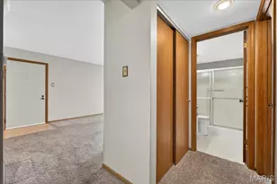 667 S Kirkwood Rd, Kirkwood, MO 63122 - Photo 7