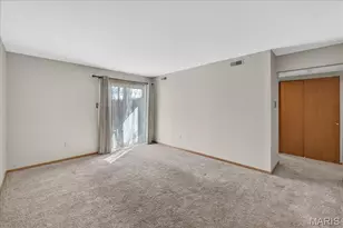 667 S Kirkwood Rd, Kirkwood, MO 63122 - Photo 5