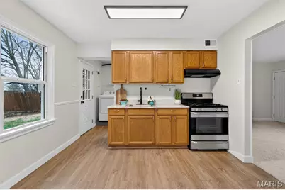 205 Brackleigh Lane, Florissant, MO 63031 - Photo 7