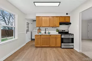 205 Brackleigh Ln, Florissant, MO 63031 - Photo 7