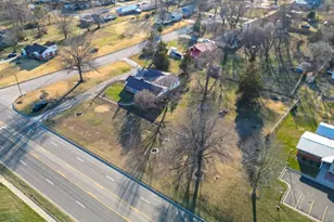 837 Lynn St, Lebanon, MO 65536 - Photo 29